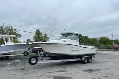 BOATZON | Seaswirl Striper 2601 Walkaround IO 2004