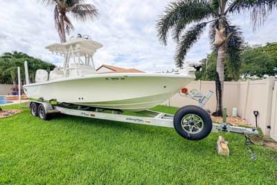 BOATZON | SeaVee 270Z 2025