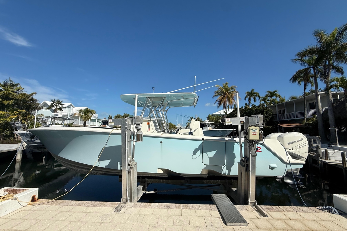 2019 SeaVee 322Z - Sold Boat