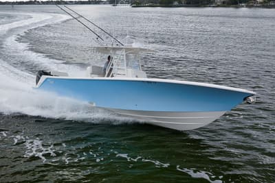 BOATZON | SeaVee 322Z 2023