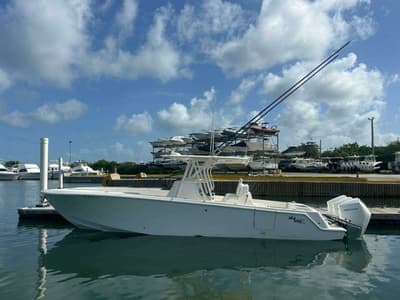 BOATZON | SeaVee 340Z 2024