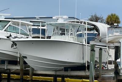 BOATZON | SeaVee 370Z 2022