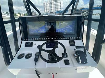 BOATZON | SeaVee 39 0Z 2024 BOATZON | SeaVee 39 0Z 2024