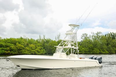 BOATZON | SeaVee 390Z 2016