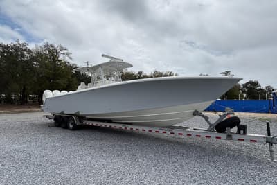 BOATZON | SeaVee 390Z 2018