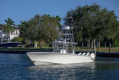 BOATZON | SeaVee 390Z 2022