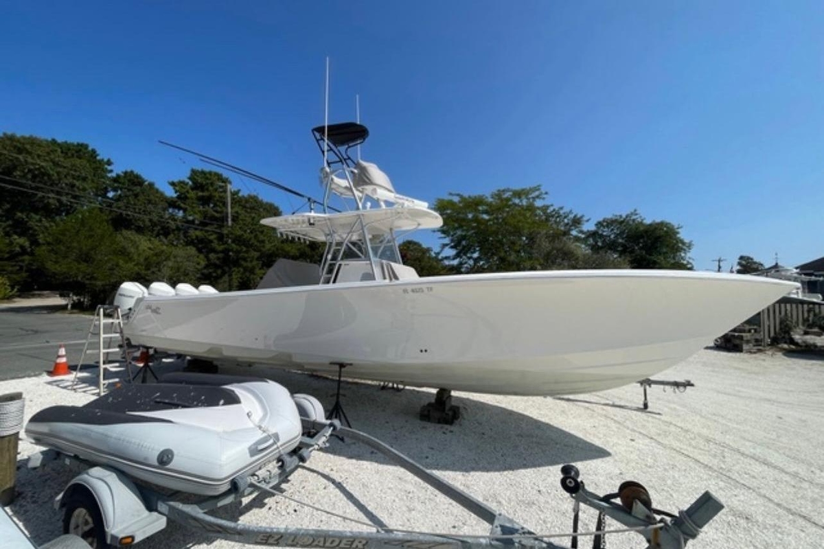 2023 SeaVee 390Z - Sold Boat