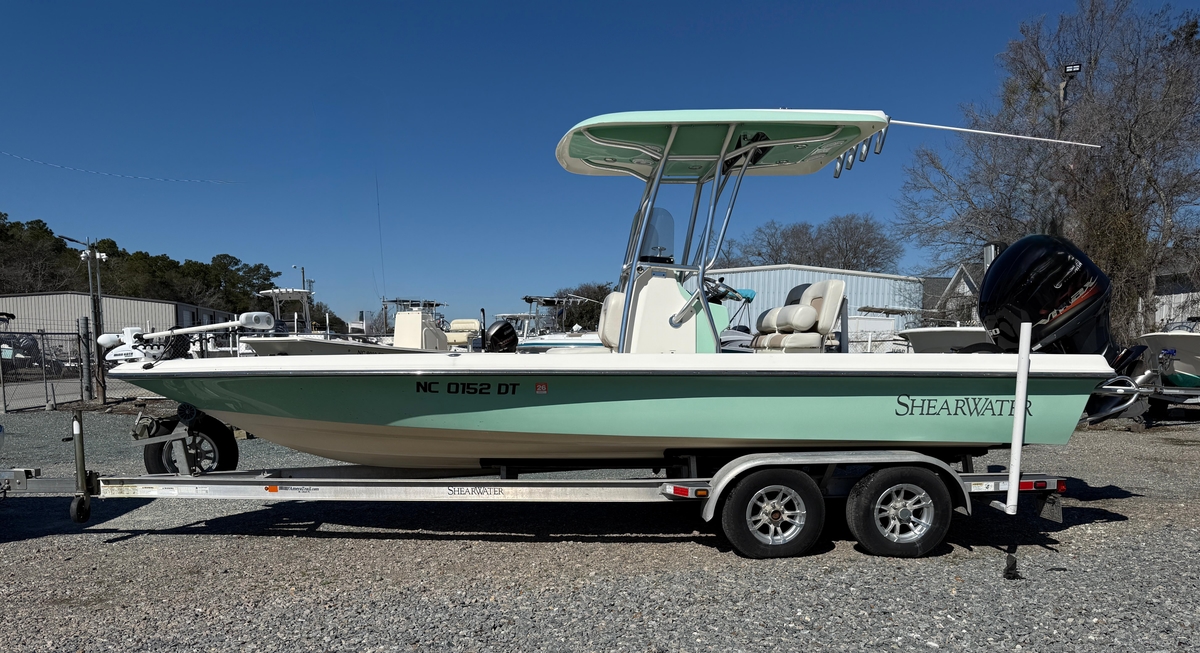 2011 ShearWater 2200 - Sold Boat
