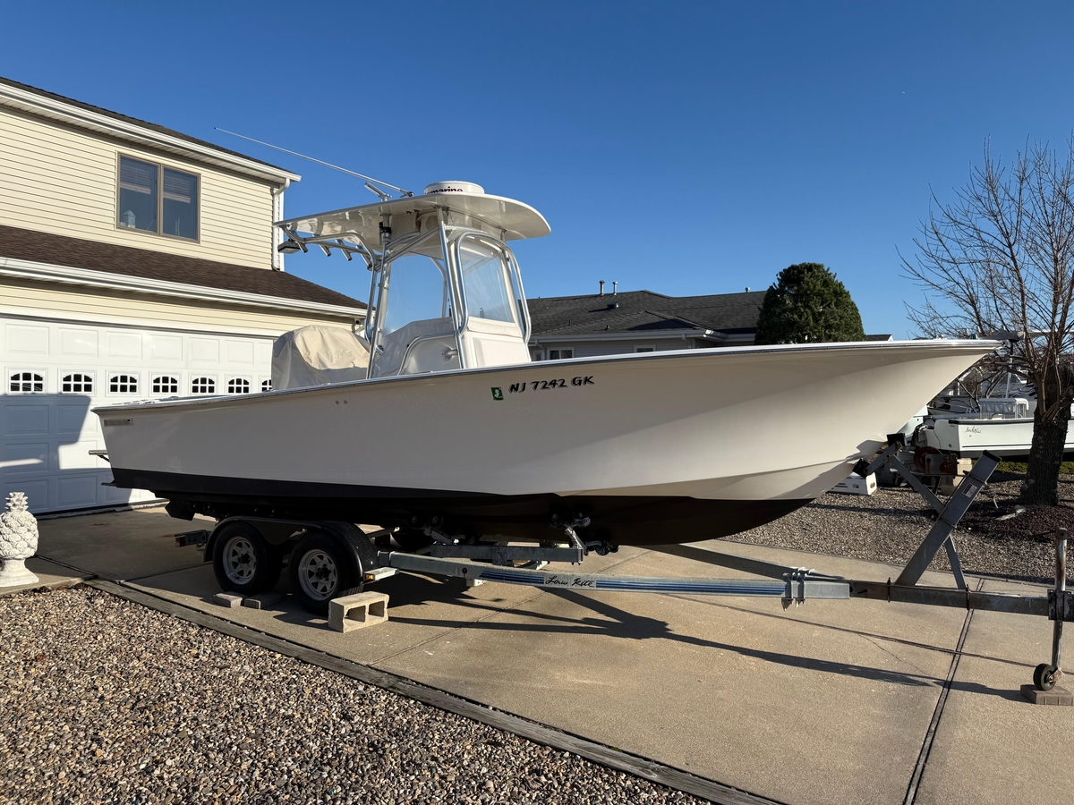 2001 Silverhawk 24 Center Console - Sold Boat