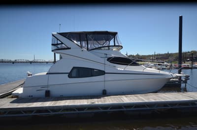BOATZON | Silverton 330 Sport Bridge 2000