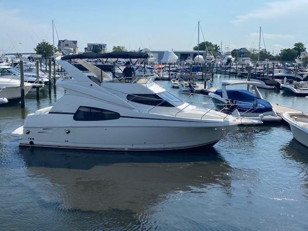 2004 Silverton 330 Sport Bridge - Sold Boat