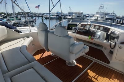BOATZON | Silverton 35 Motor Yacht 2006