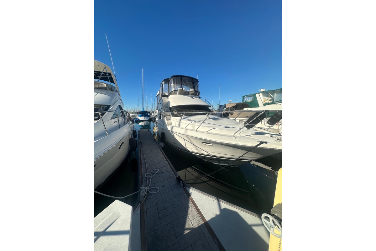 2000 Silverton 38 - Sold Boat