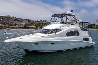 BOATZON | Silverton 39 Motor Yacht 2004