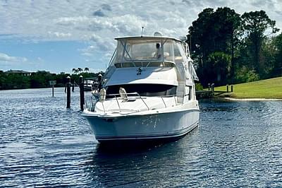 BOATZON | Silverton 392 Motor Yacht 1997
