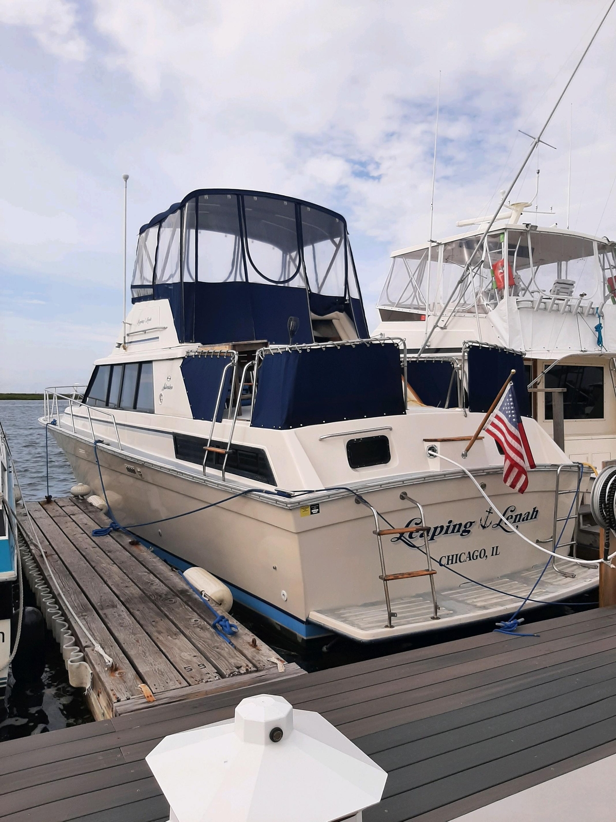 1983 Silverton 40 Aft Cabin - Sold Boat
