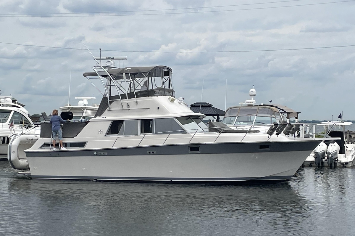 1987 Silverton 40 Double Cabin - Sold Boat