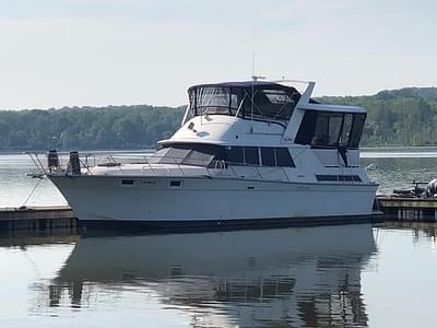 BOATZON | Silverton 40 Motor Yacht 1985