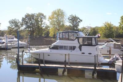 BOATZON | Silverton 402 Motor Yacht 1996