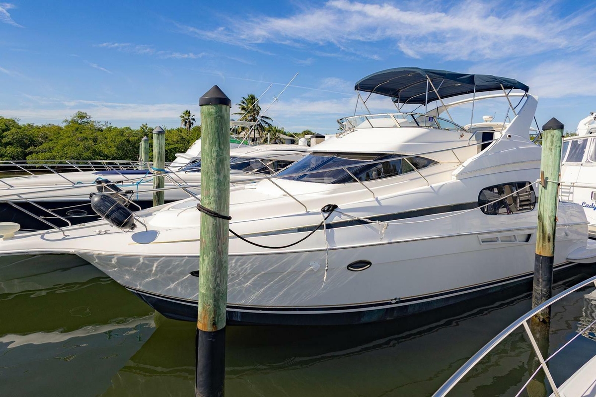 2001 Silverton 410 Sport Bridge - Sold Boat
