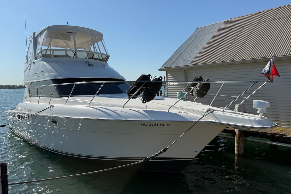 2001 Silverton 42 Convertible - Sold Boat