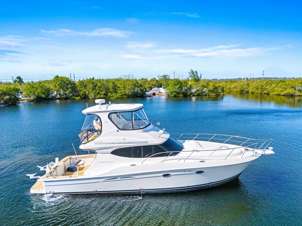 2007 Silverton 45 Convertible - Sold Boat