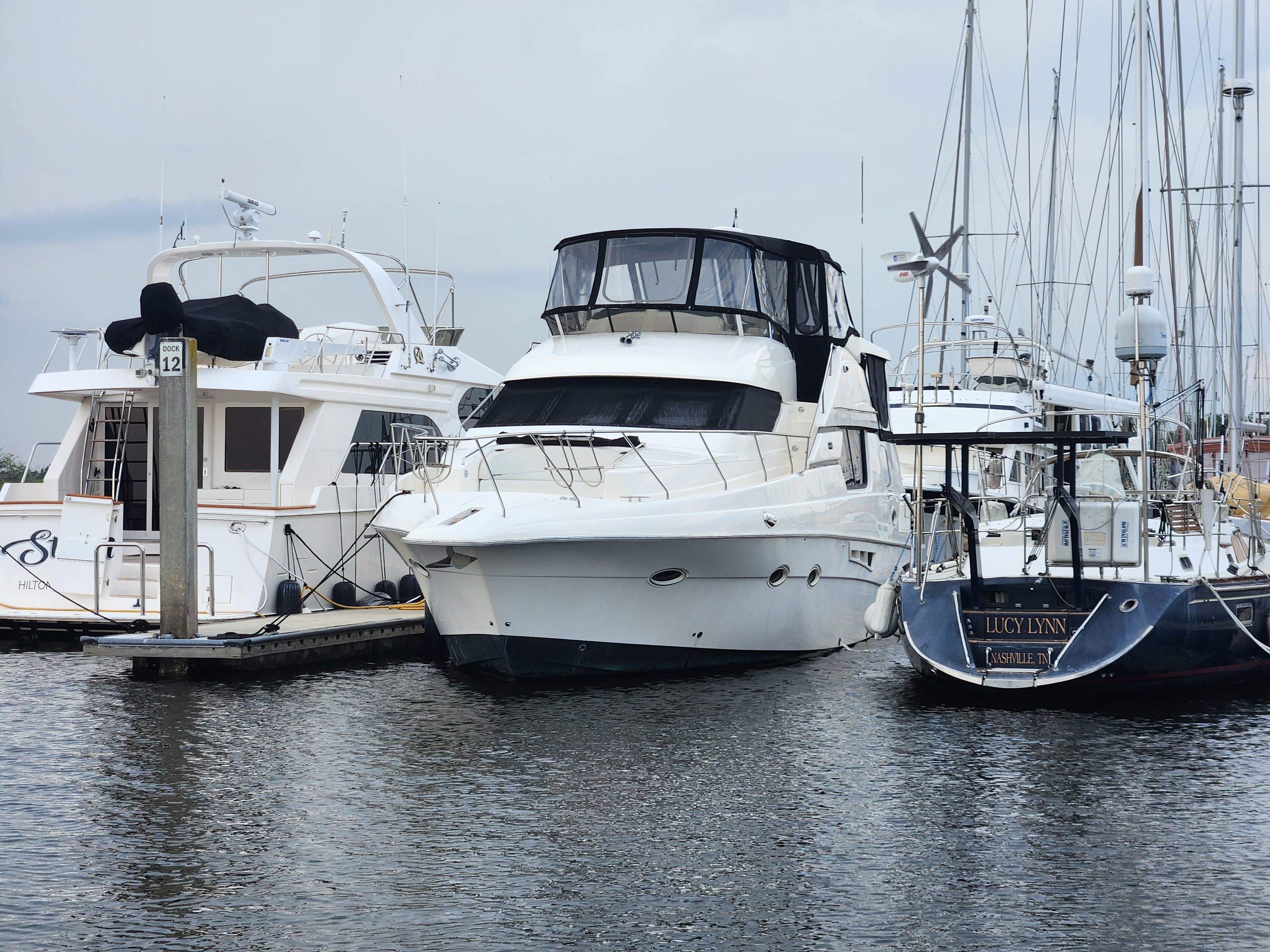 Silverton 453 Motor Yacht 2000