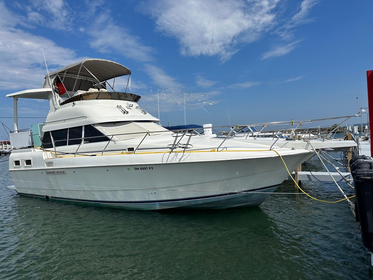 1995 Silverton Motor Yacht - Sold Boat