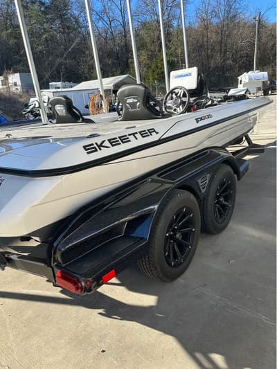 BOATZON | Skeeter FXR Series FXR21 Limited 2025