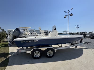 BOATZON | Skeeter SX221 2025