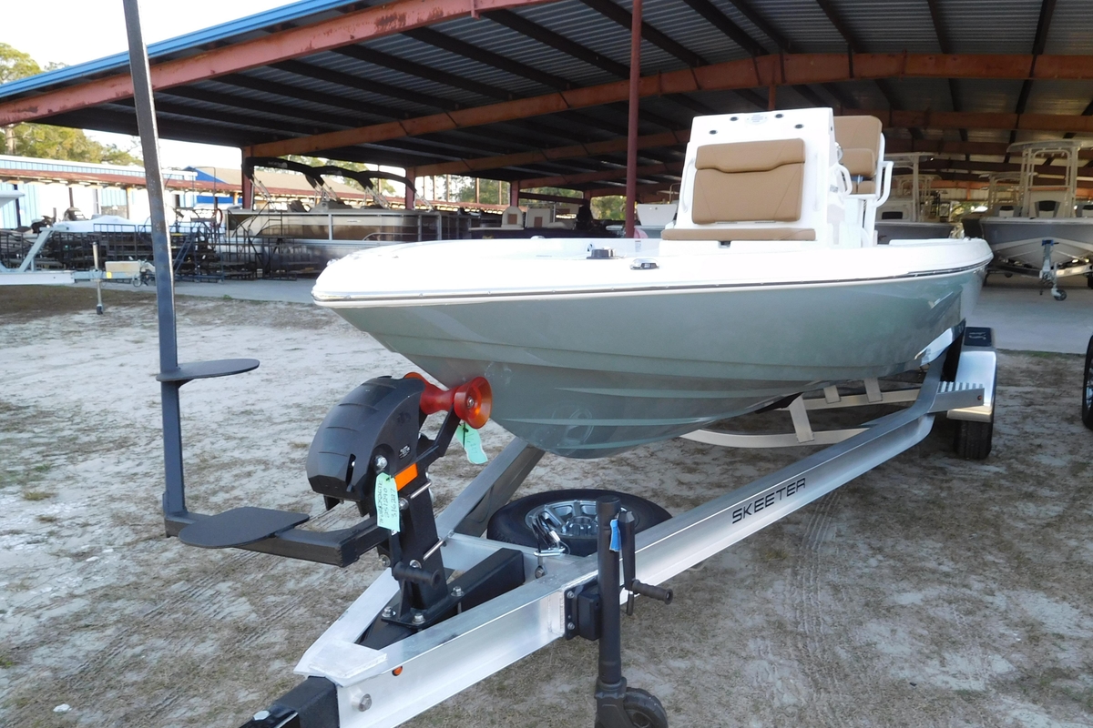 2026 Skeeter SX221 - Sold Boat