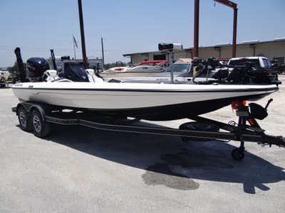 BOATZON | Skeeter ZXE Series 21 2026