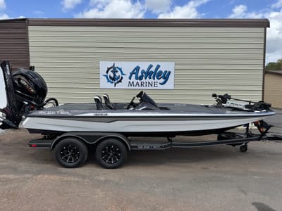 BOATZON | Skeeter ZXE20 ULTREX QUEST UPGRADE 2026