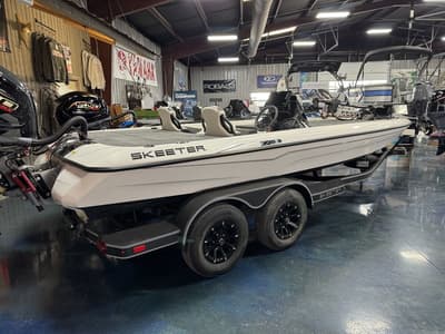 BOATZON | Skeeter ZXE21 2026