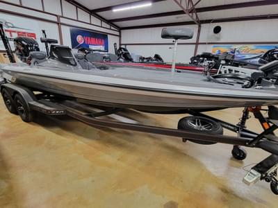 BOATZON | SKEETER ZXR211 2025