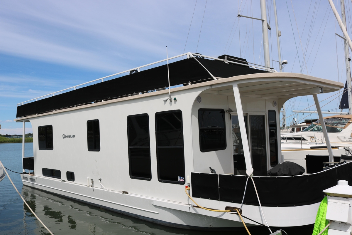 2010 Skipperliner 480 Flybridge - Sold Boat