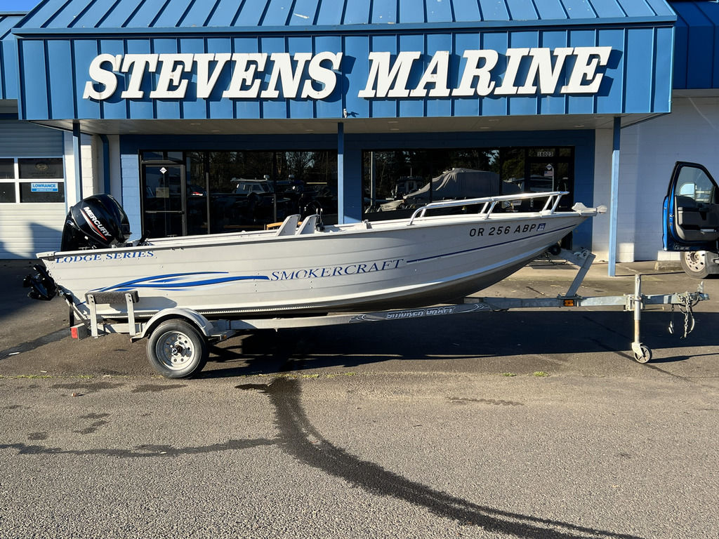 2004 Smoker Craft Lodge 161 - Sold Boat