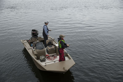BOATZON | Smoker Craft Sportsman 1660 Shown wtopt Fishing Seats 2026