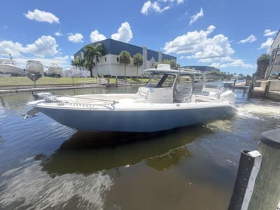 BOATZON | Solace 32CS 2027 BOATZON | Solace 32CS 2027