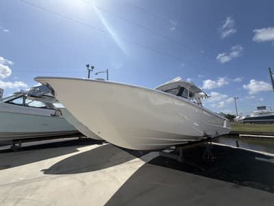 BOATZON | Solace 37CS 2027