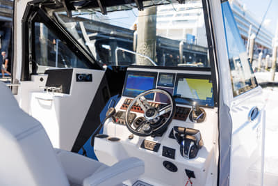 BOATZON | Solara Boats S310 CW 2027