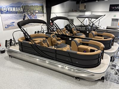 BOATZON | South Bay 222 RS Tritoon JAWS Edition 2027
