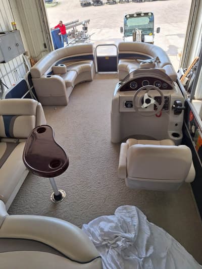 BOATZON | South Bay 520 CR 2012