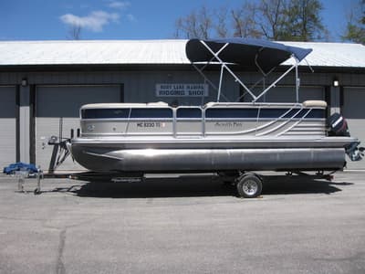 BOATZON | South Bay 520 CR 2014