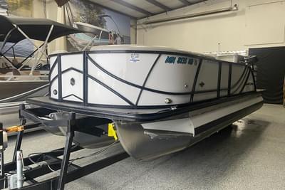BOATZON | South Bay 523E 275 2020