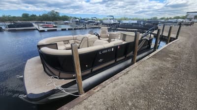 BOATZON | South Bay 525E 30 2016