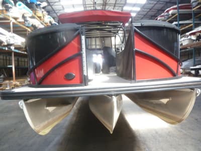 BOATZON | South Bay 527 30 Hard Top 2019