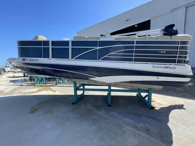 BOATZON | SouthWind V23LC 2019