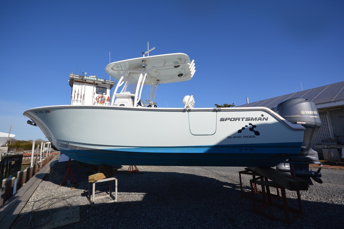 2015 Sportsman 25 CENTER CONSOLE - Sold Boat