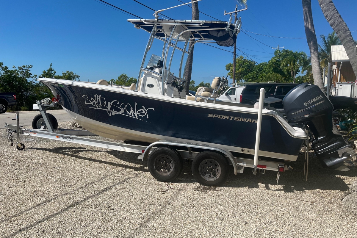 2014 Sportsman Heritage 211 Center Console - Sold Boat